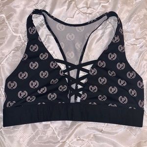 PINK Victoria’s Secret ULTIMATE sports bra